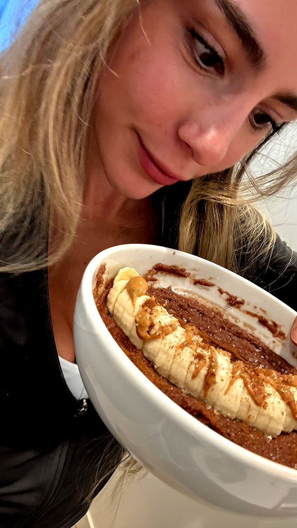 meelahrobbins image ~ Altpins