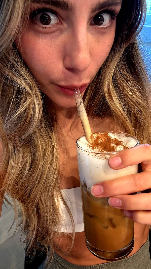 meelahrobbins image ~ Altpins