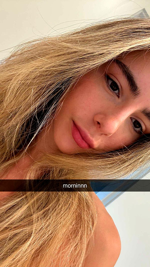 meelahrobbins image ~ Altpins