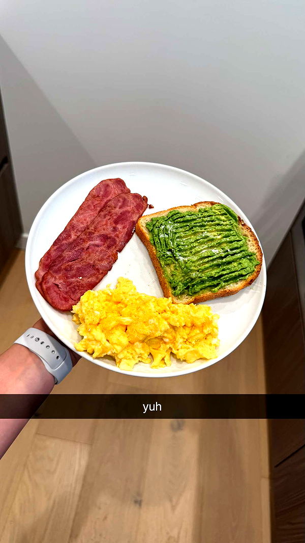 meelahrobbins image ~ Altpins