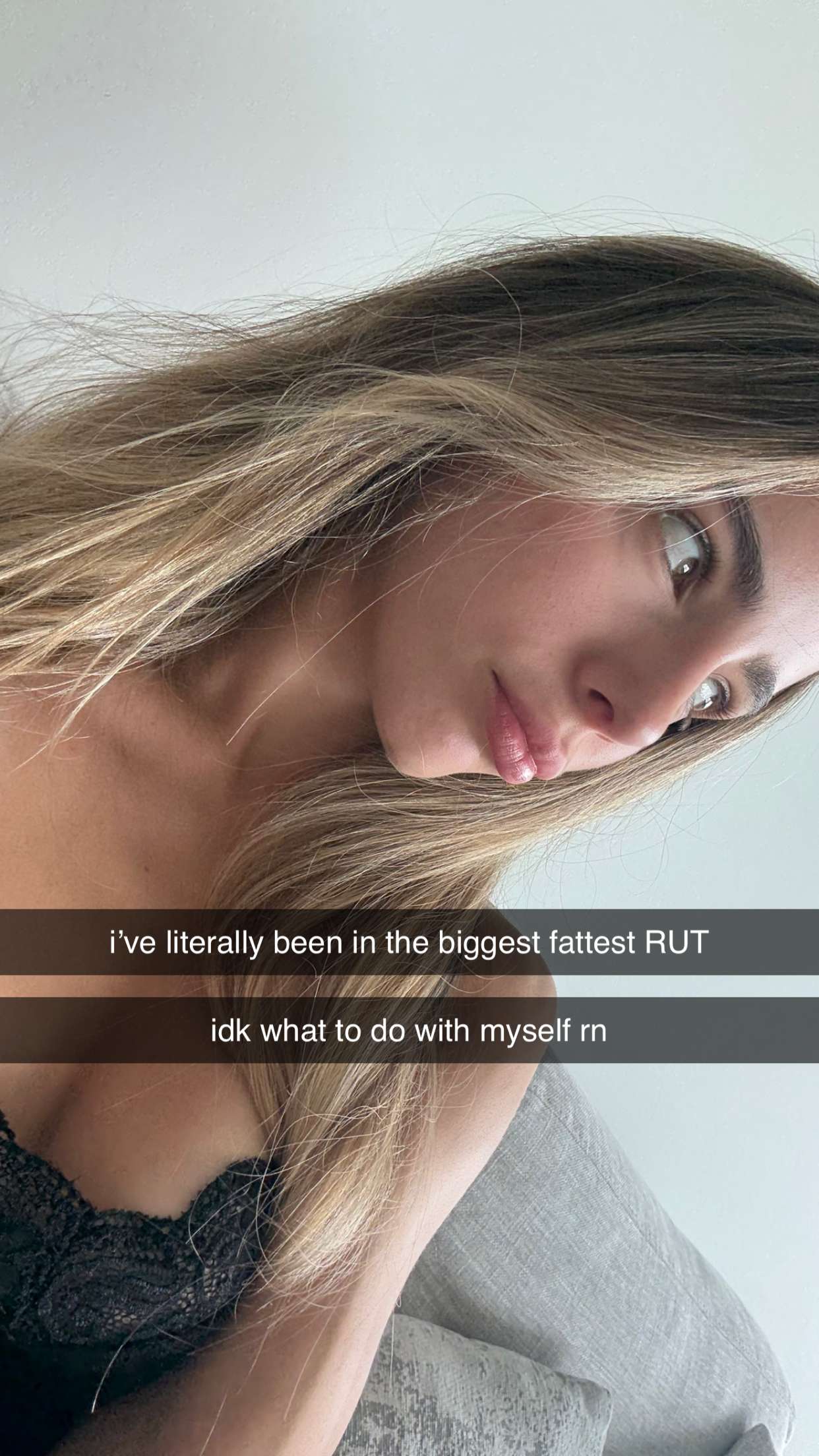 meelahrobbins snapchat image archive image