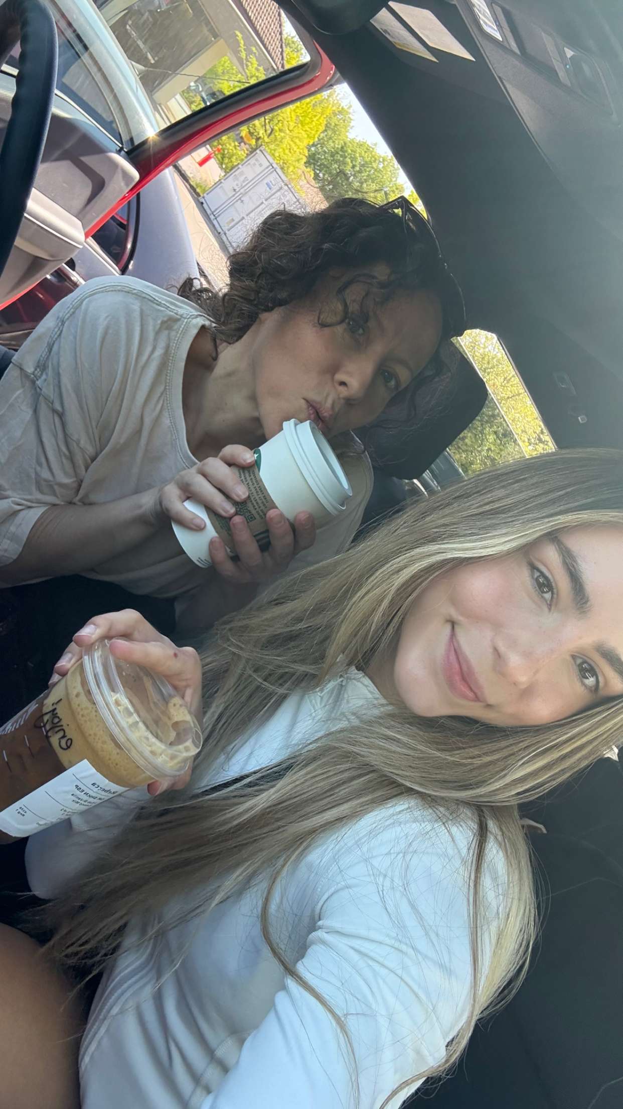 meelahrobbins snapchat image archive image