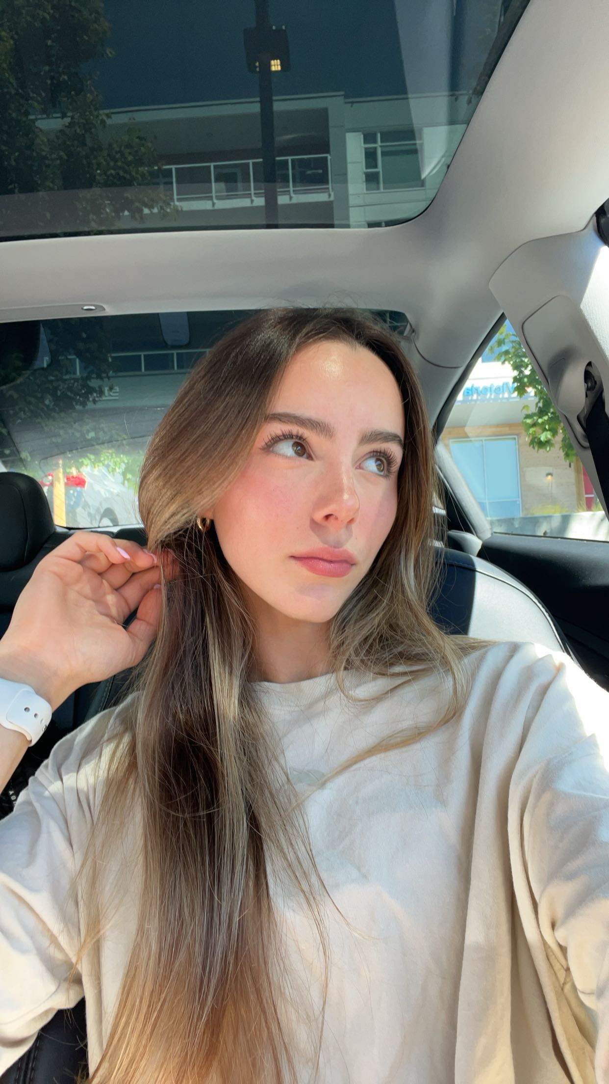 meelahrobbins snapchat image archive image