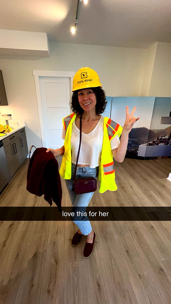 meelahrobbins image ~ Altpins