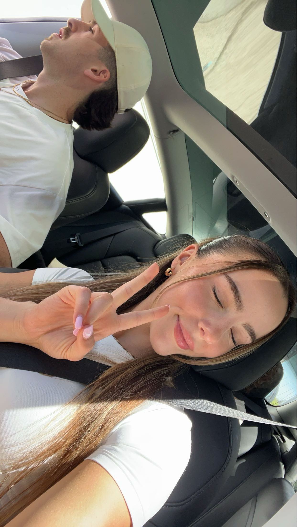 meelahrobbins snapchat image archive image