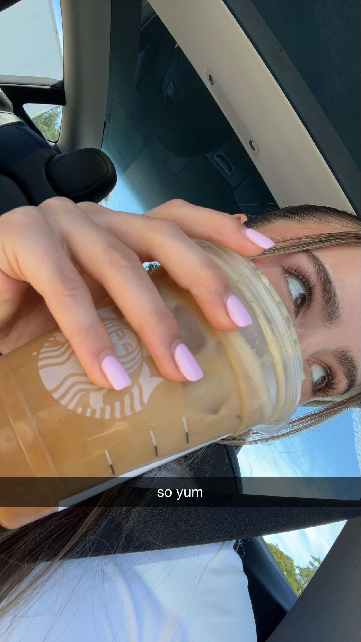 meelahrobbins snapchat image archive image