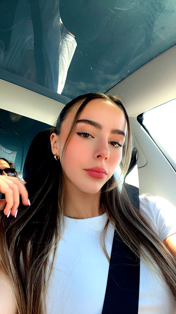 meelahrobbins image ~ Altpins