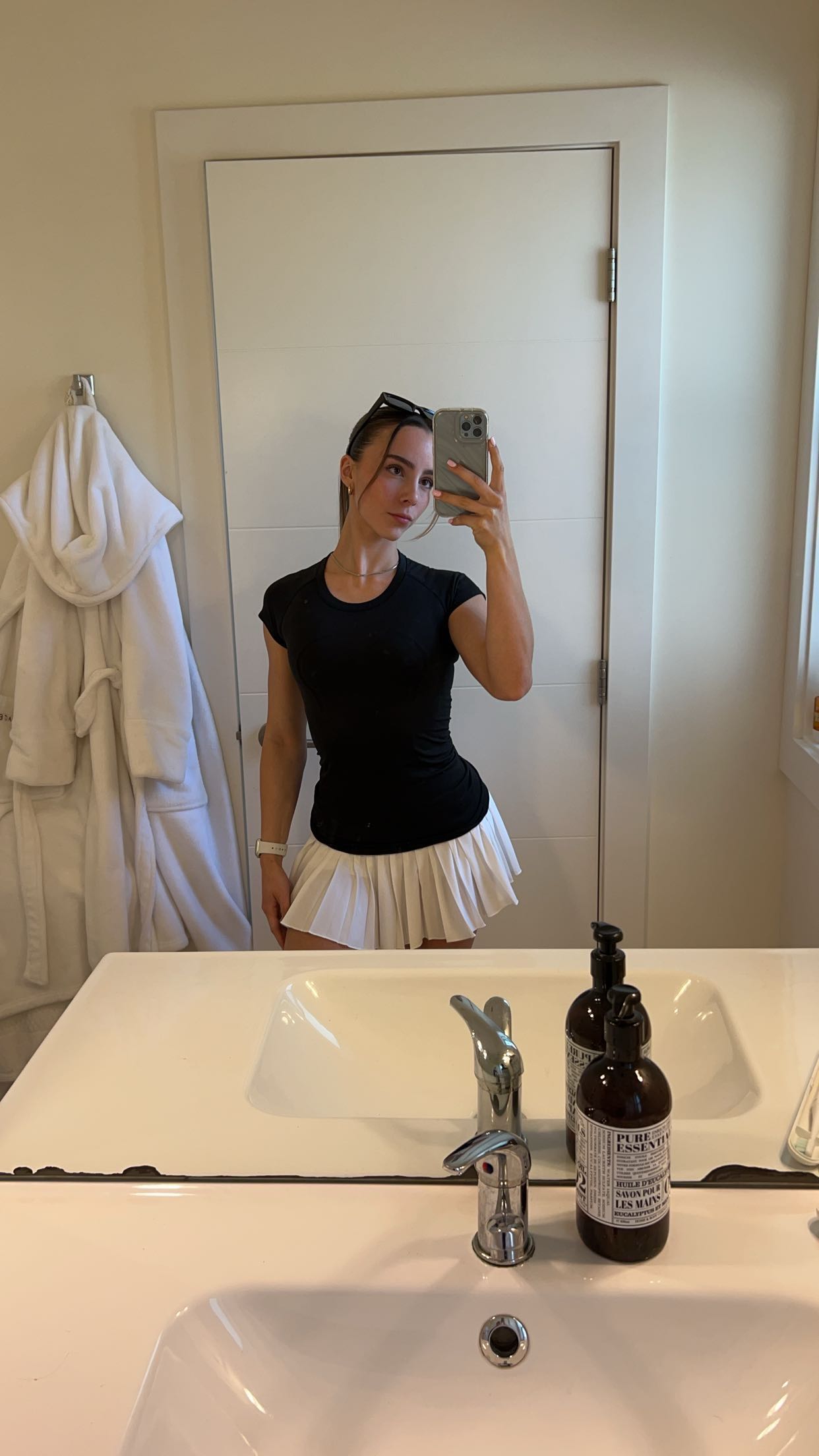 meelahrobbins snapchat image archive image