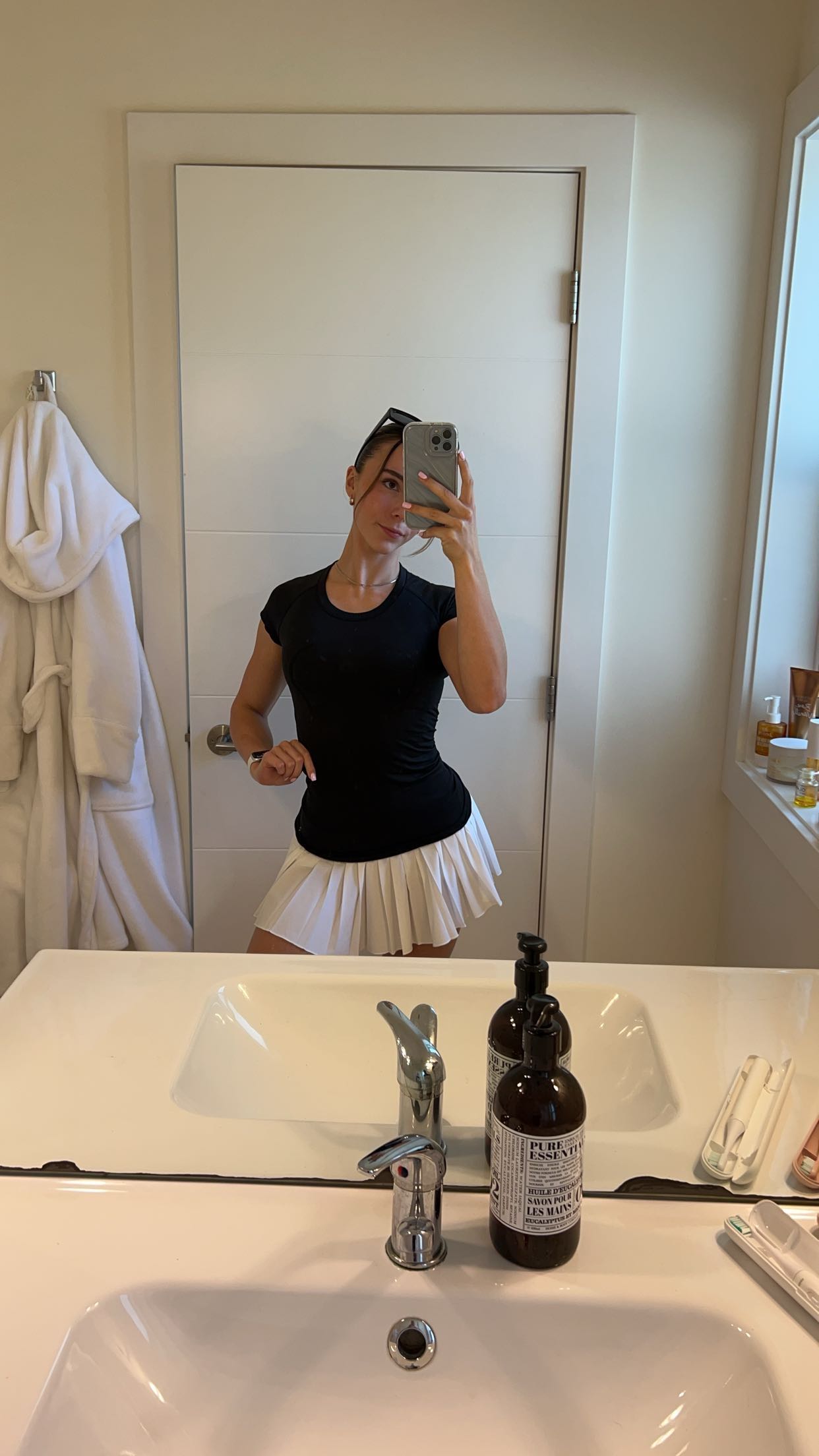 meelahrobbins snapchat image archive image