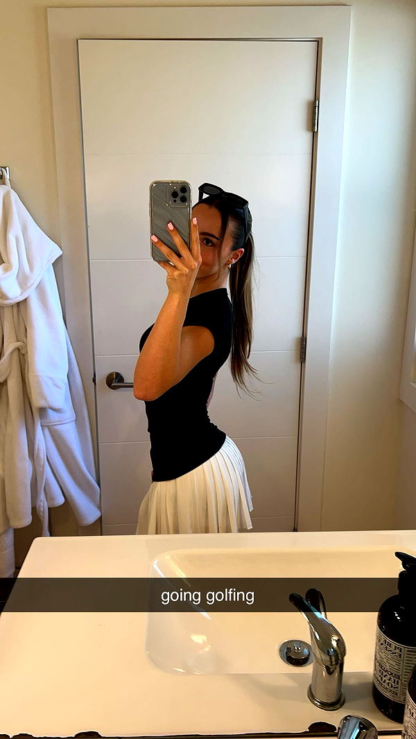 meelahrobbins image ~ Altpins