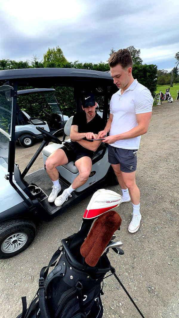 meelahrobbins image ~ Altpins