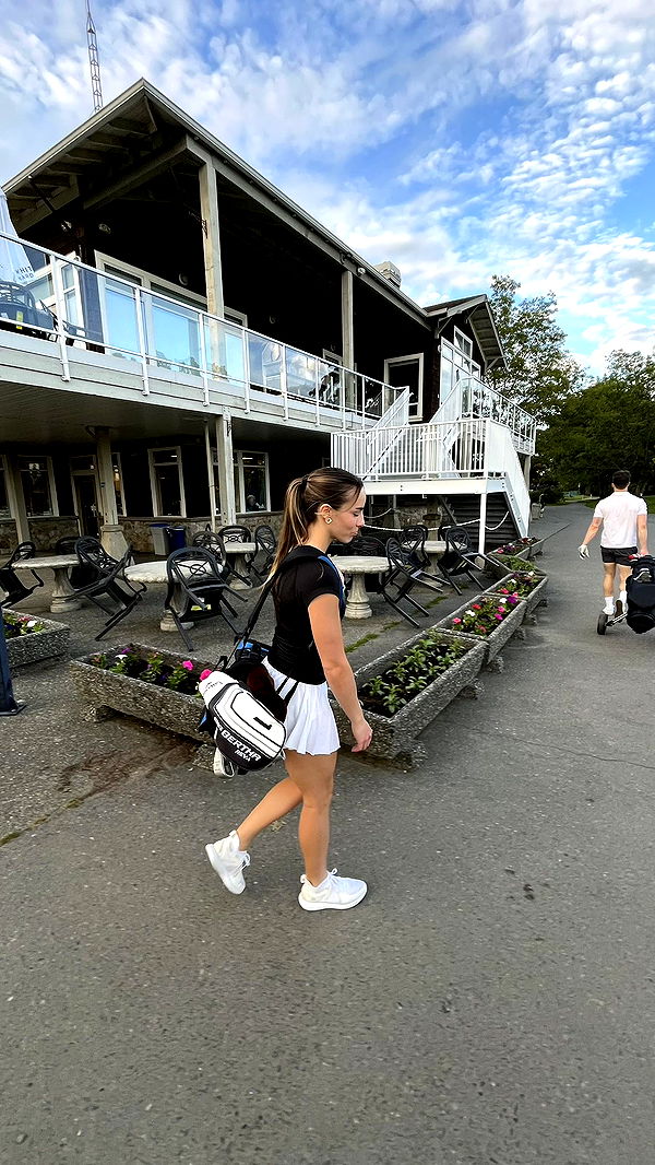 meelahrobbins image ~ Altpins