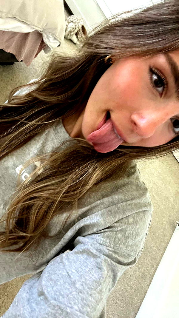 meelahrobbins image ~ Altpins