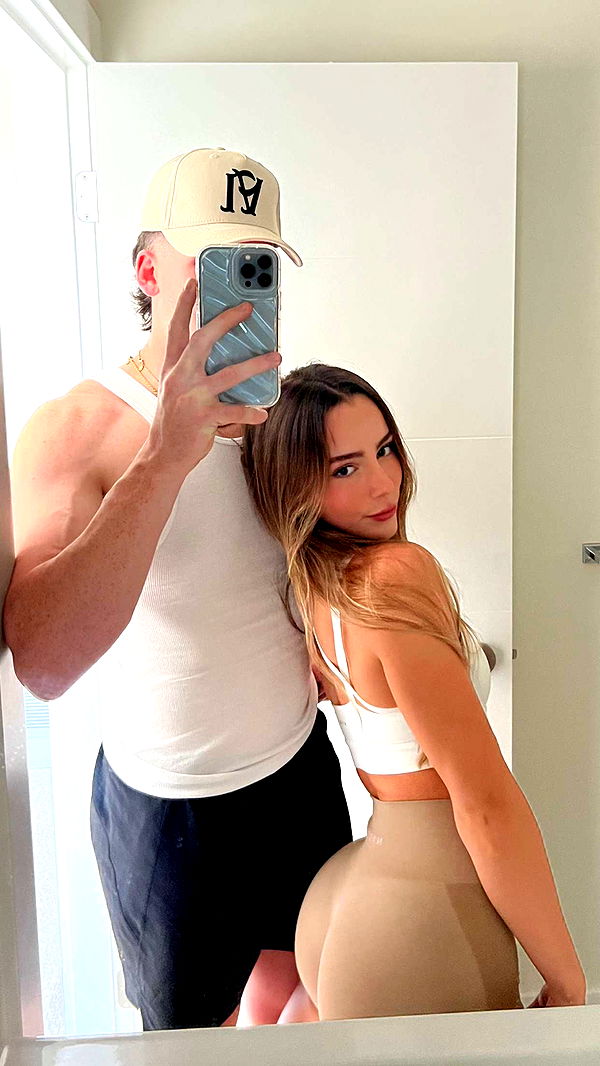 meelahrobbins image ~ Altpins