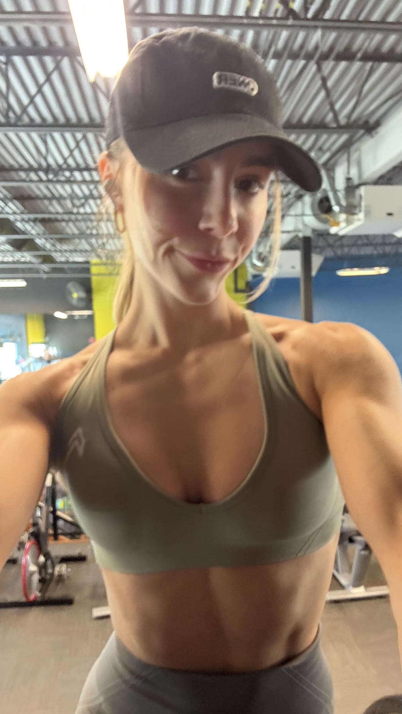 meelahrobbins snapchat image archive image