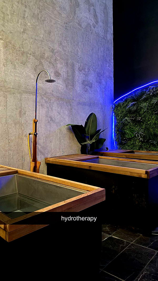 meelahrobbins image ~ Altpins