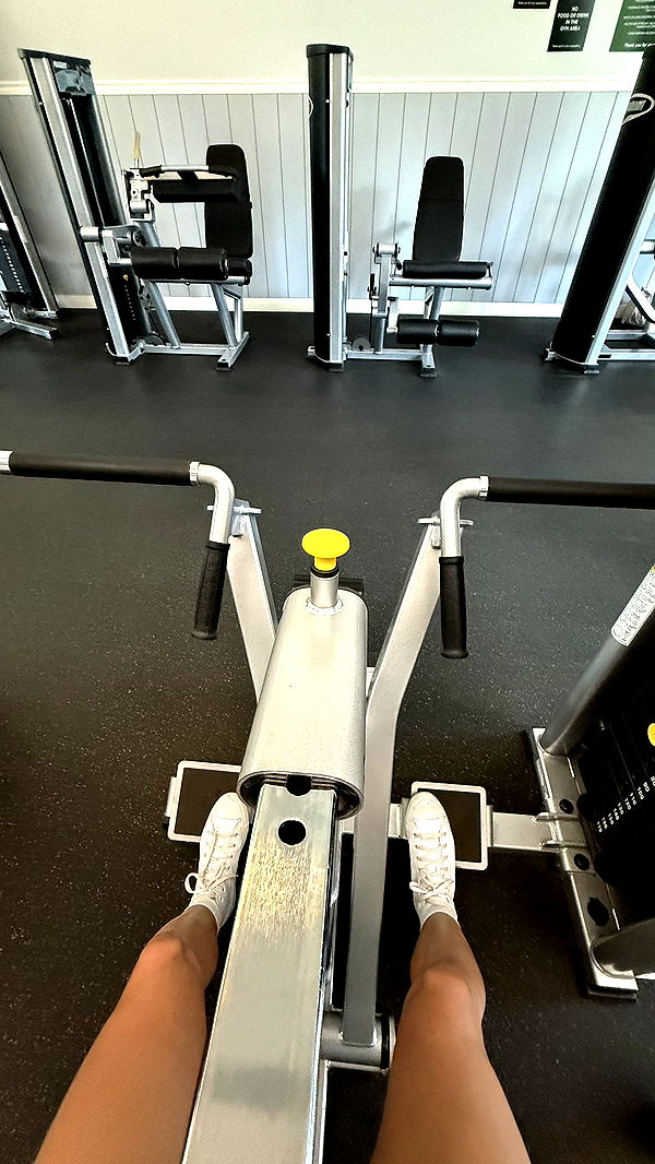 meelahrobbins image ~ Altpins