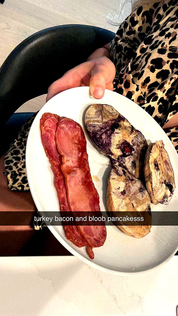 meelahrobbins image ~ Altpins