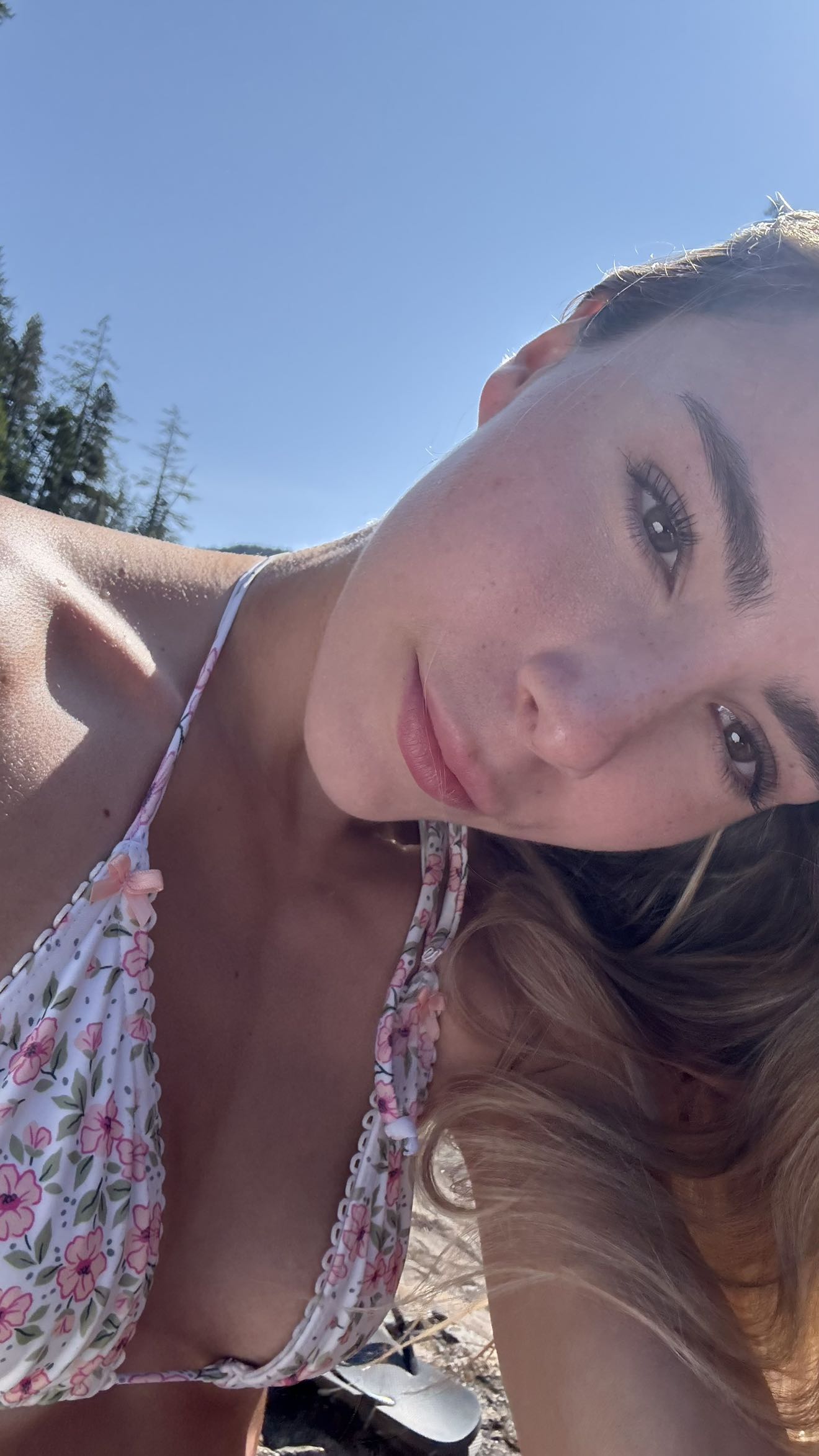 meelahrobbins snapchat image archive image