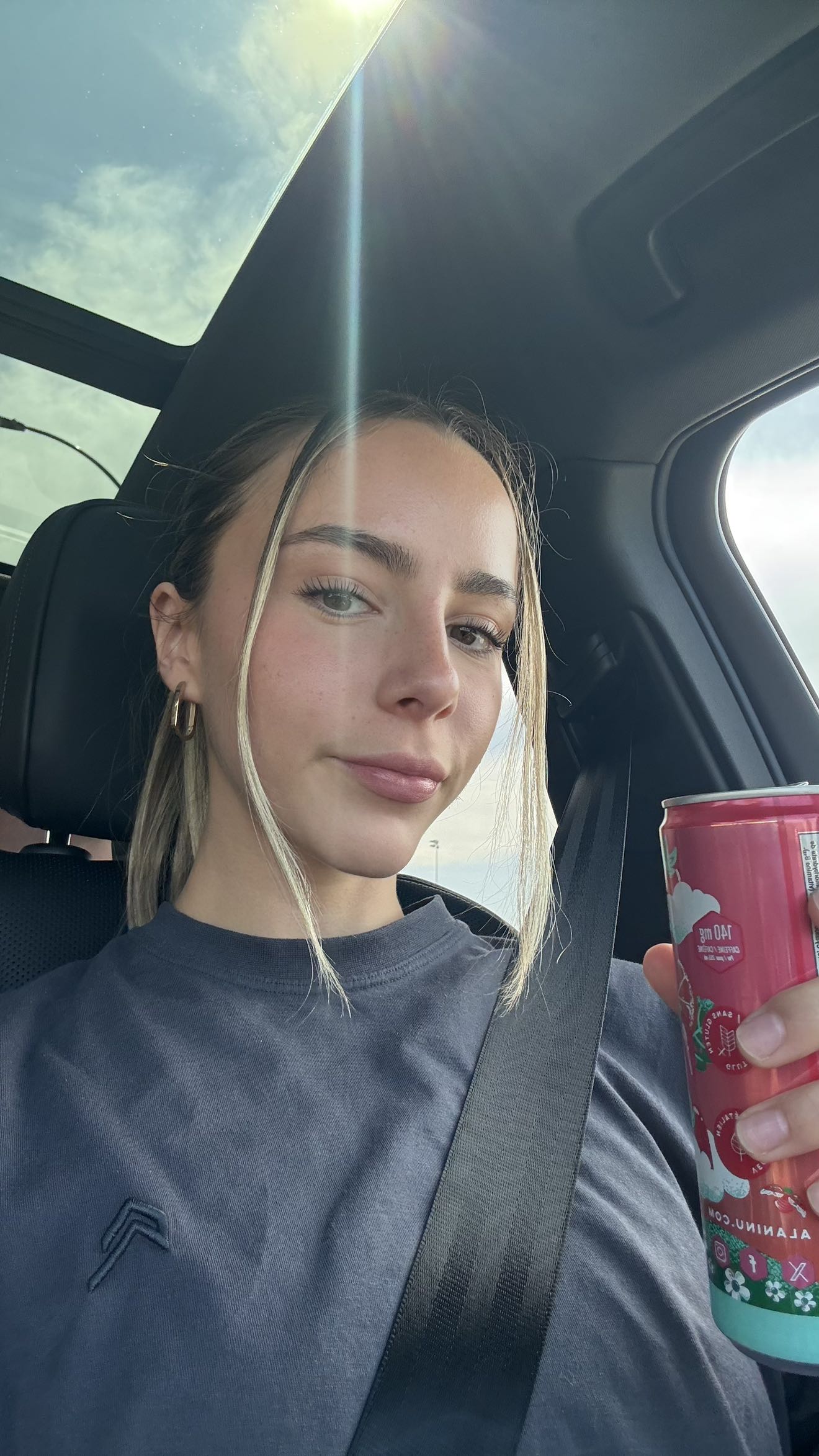 meelahrobbins snapchat image archive image