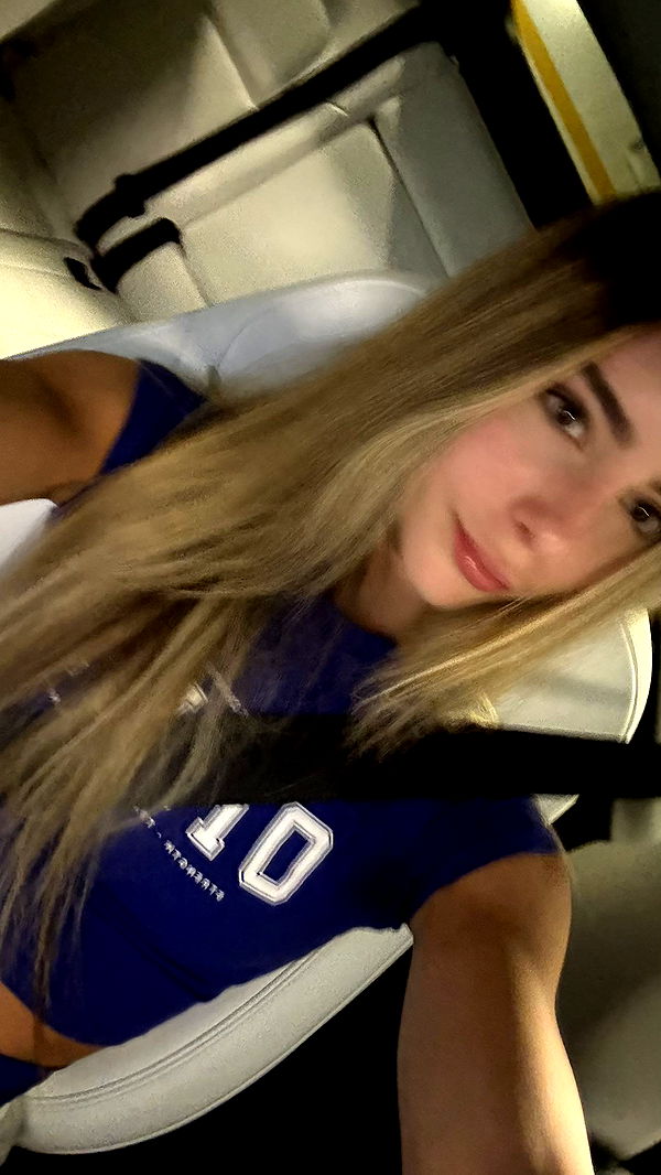 meelahrobbins image ~ Altpins