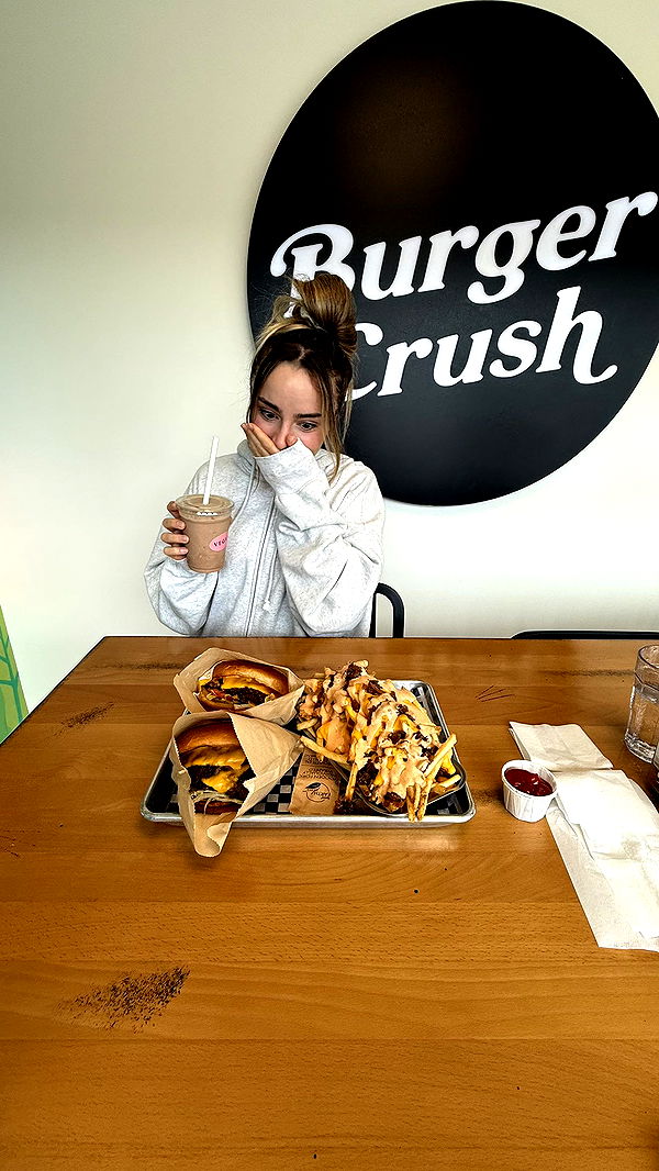 meelahrobbins image ~ Altpins