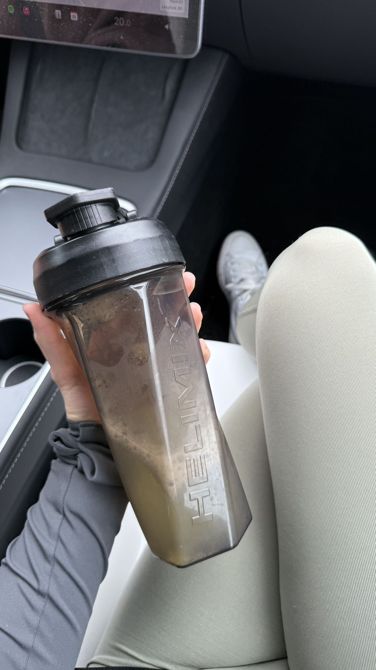 meelahrobbins snapchat image archive image