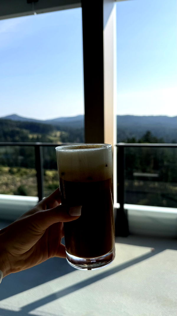 meelahrobbins image ~ Altpins