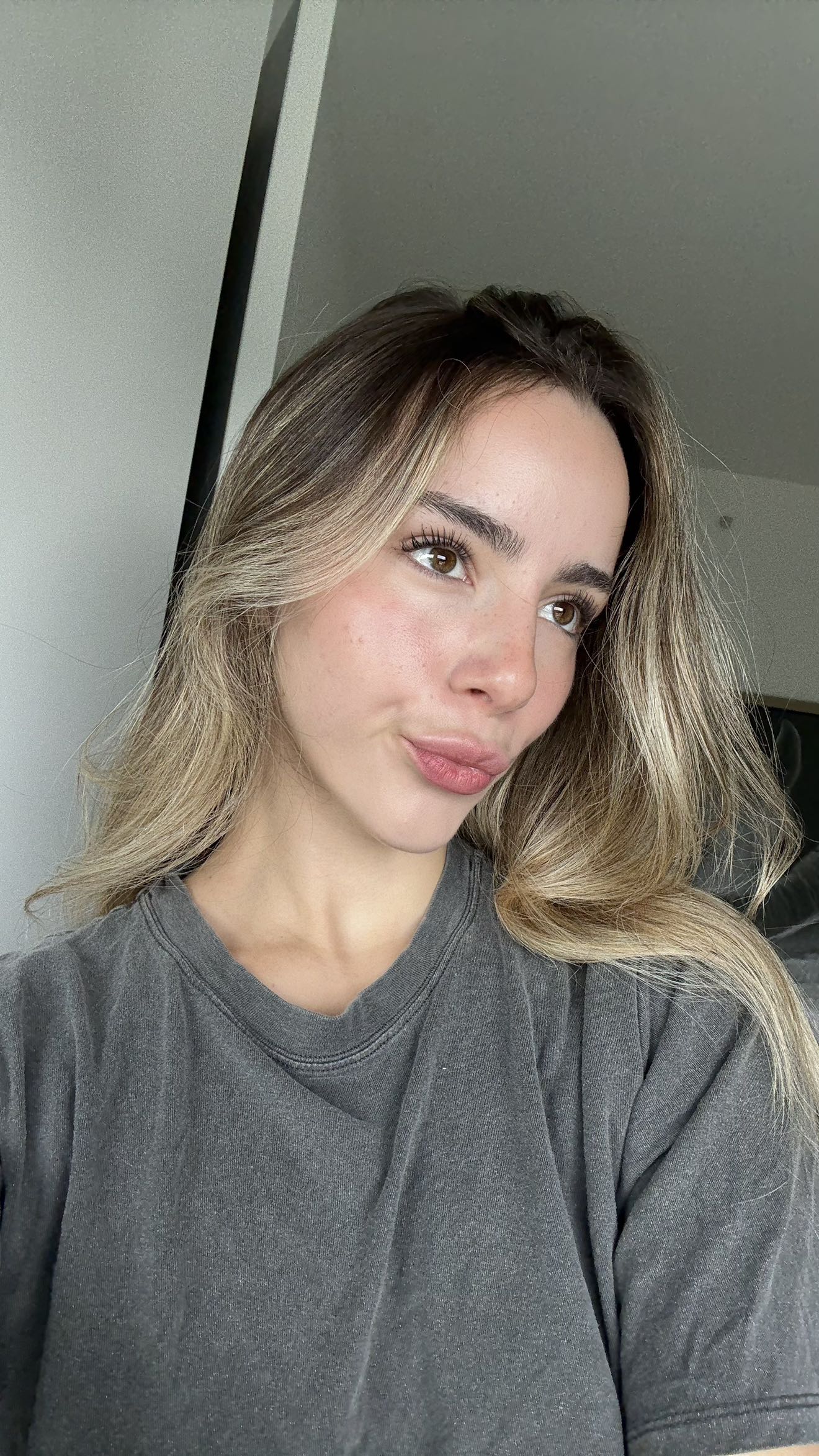 meelahrobbins snapchat image archive image