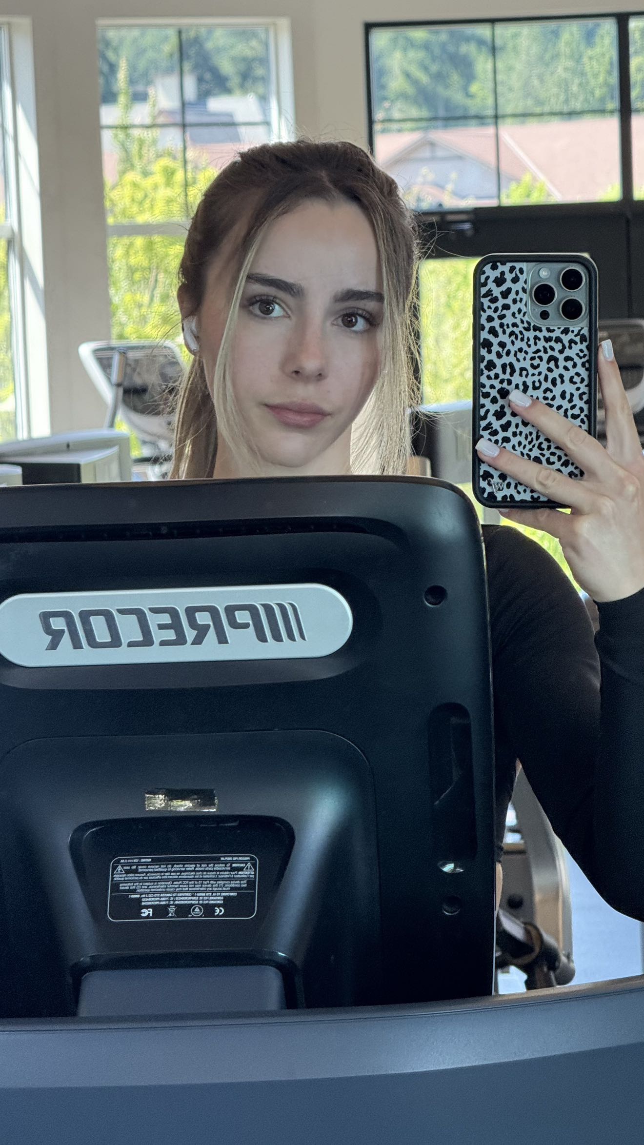 meelahrobbins snapchat image archive image