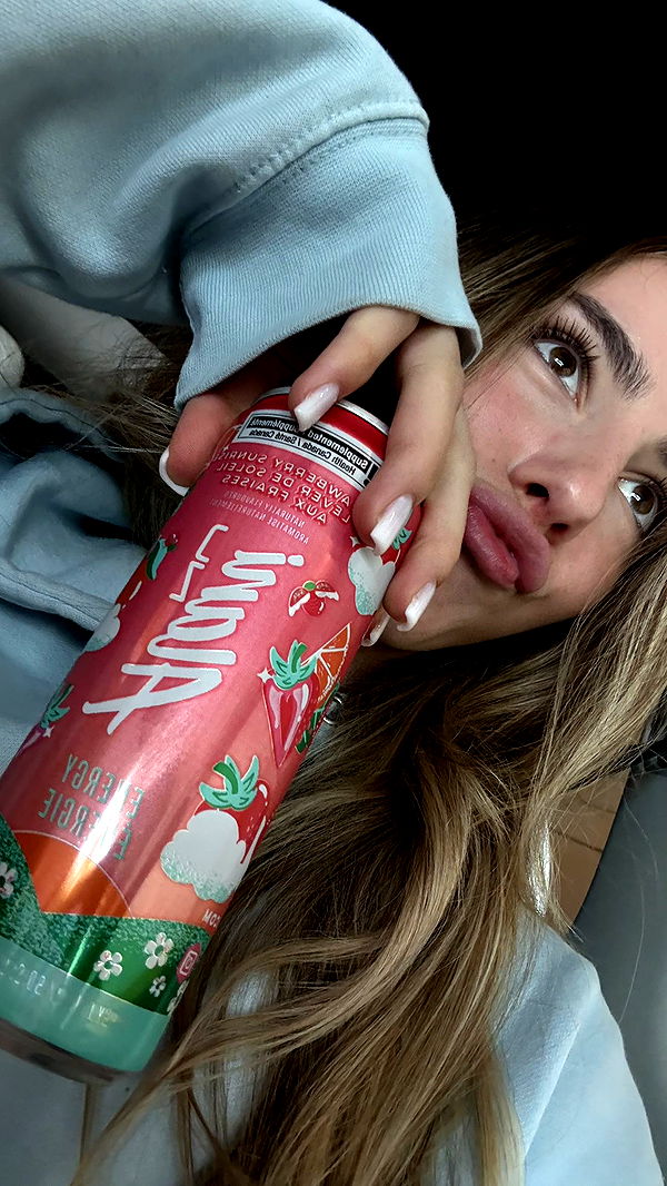 meelahrobbins image ~ Altpins