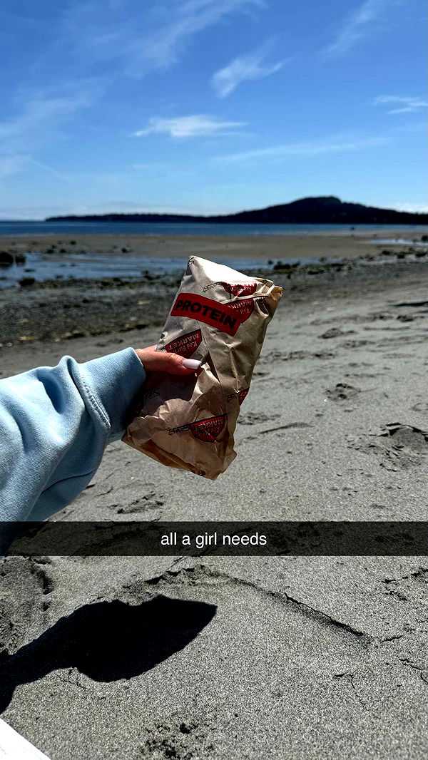 meelahrobbins image ~ Altpins