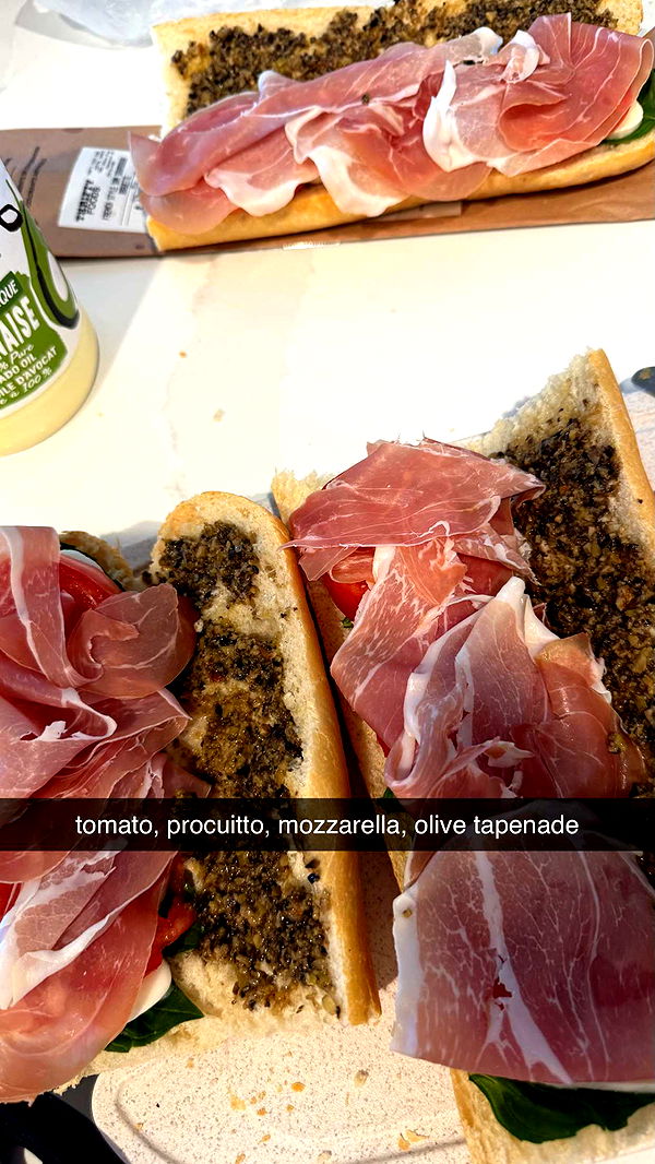 meelahrobbins image ~ Altpins