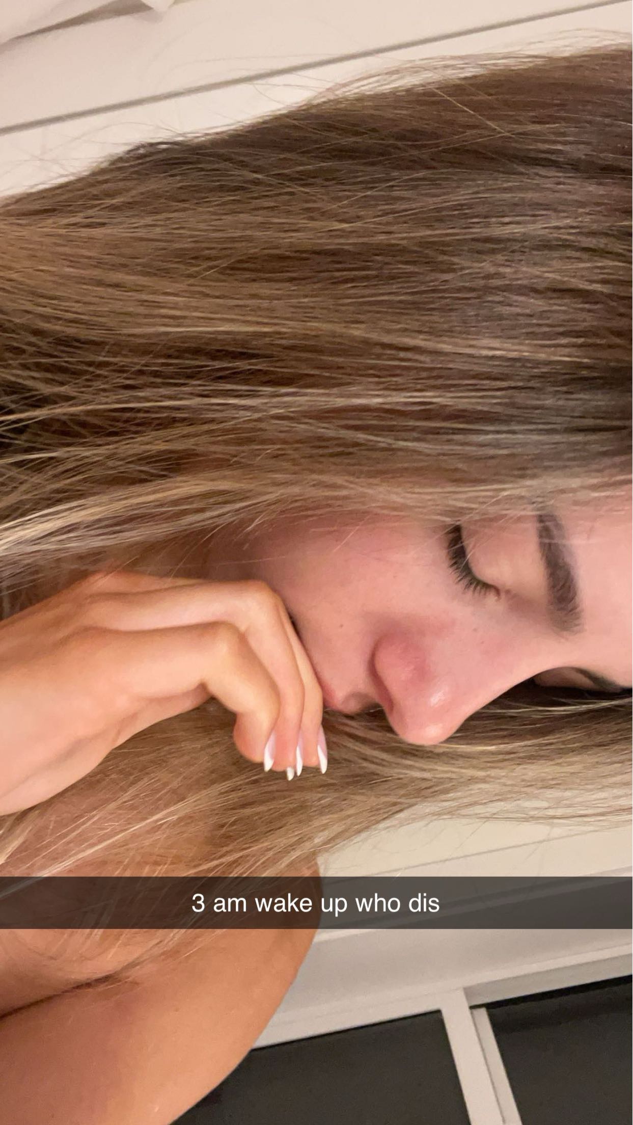 meelahrobbins snapchat image archive image