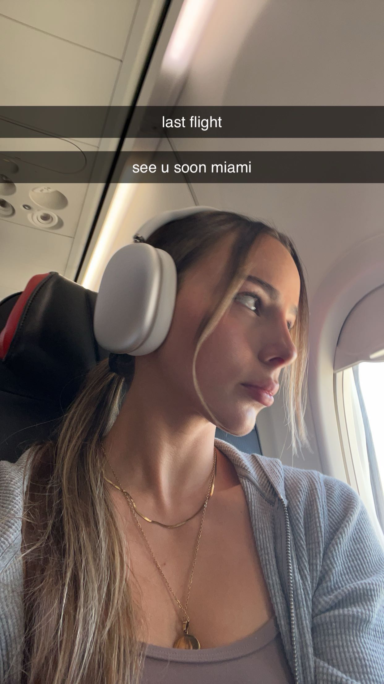 meelahrobbins snapchat image archive image