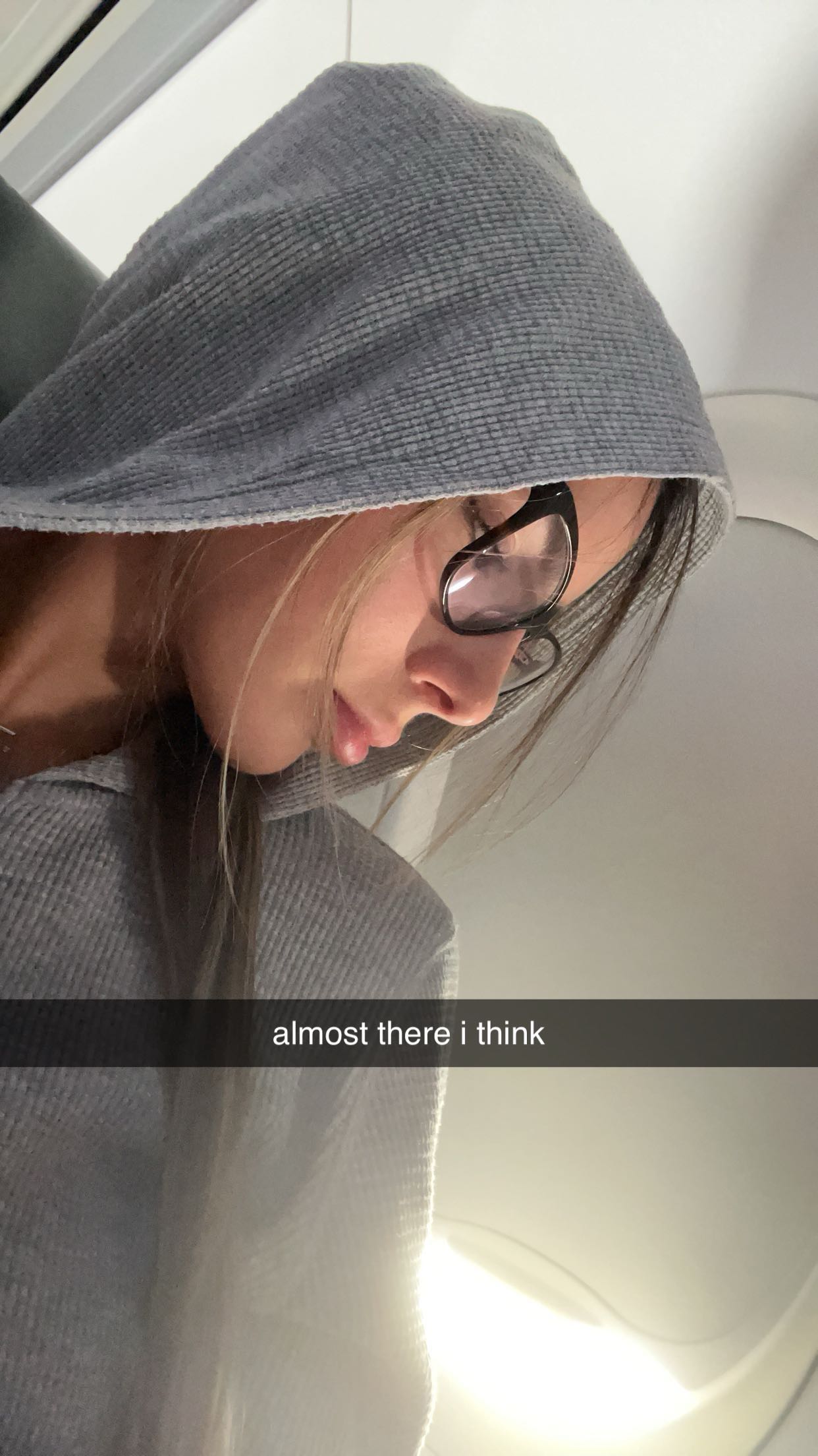 meelahrobbins snapchat image archive image