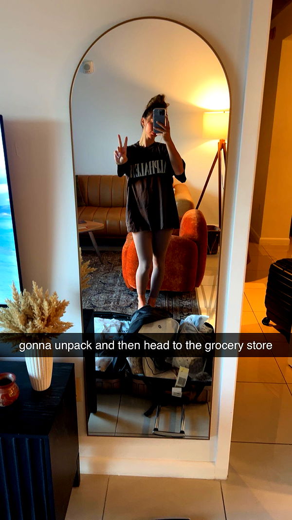 meelahrobbins image ~ Altpins