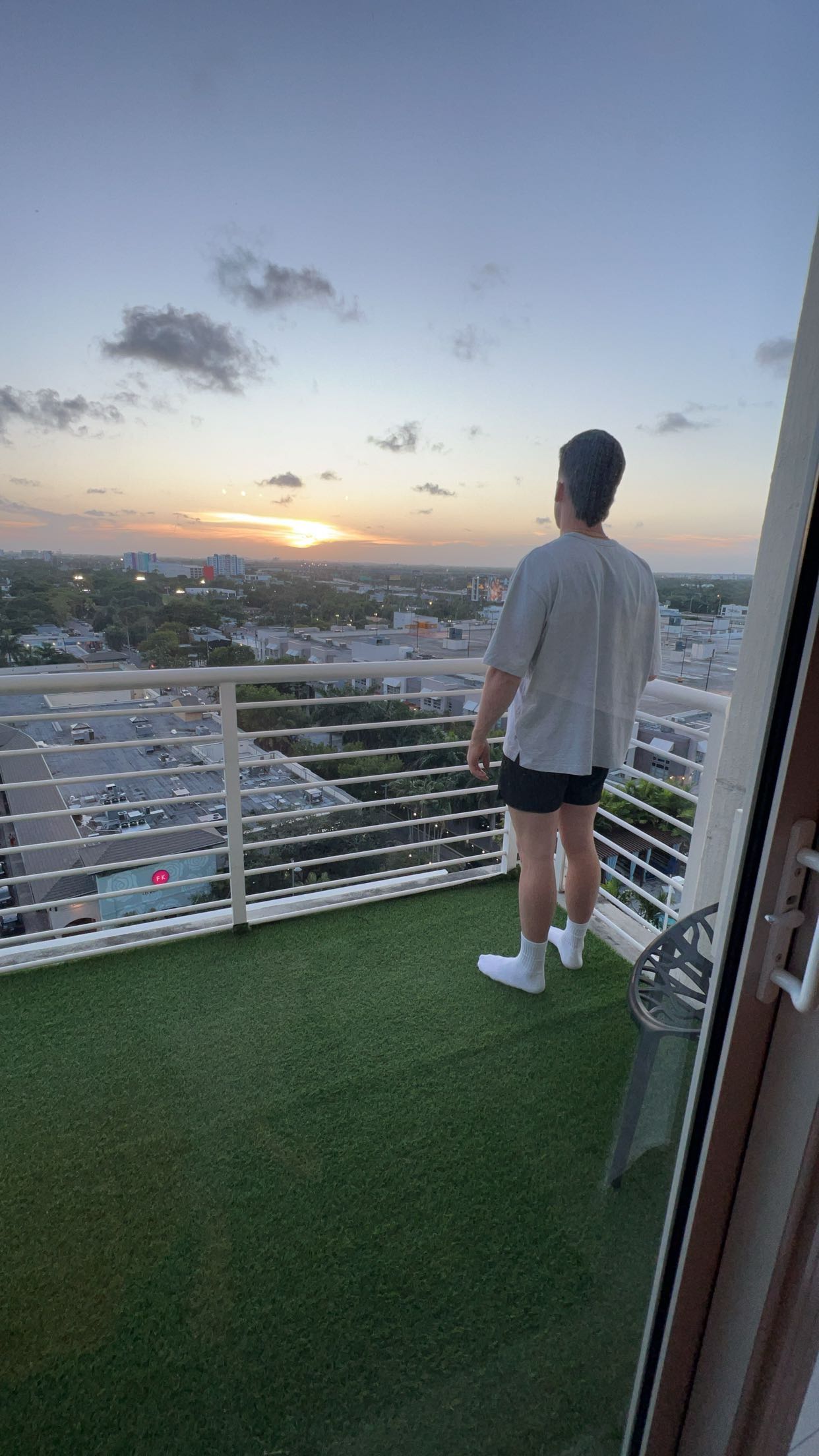 meelahrobbins snapchat image archive image