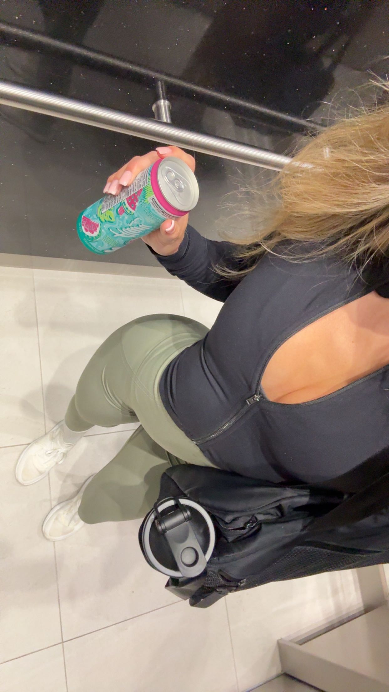 meelahrobbins snapchat image archive image