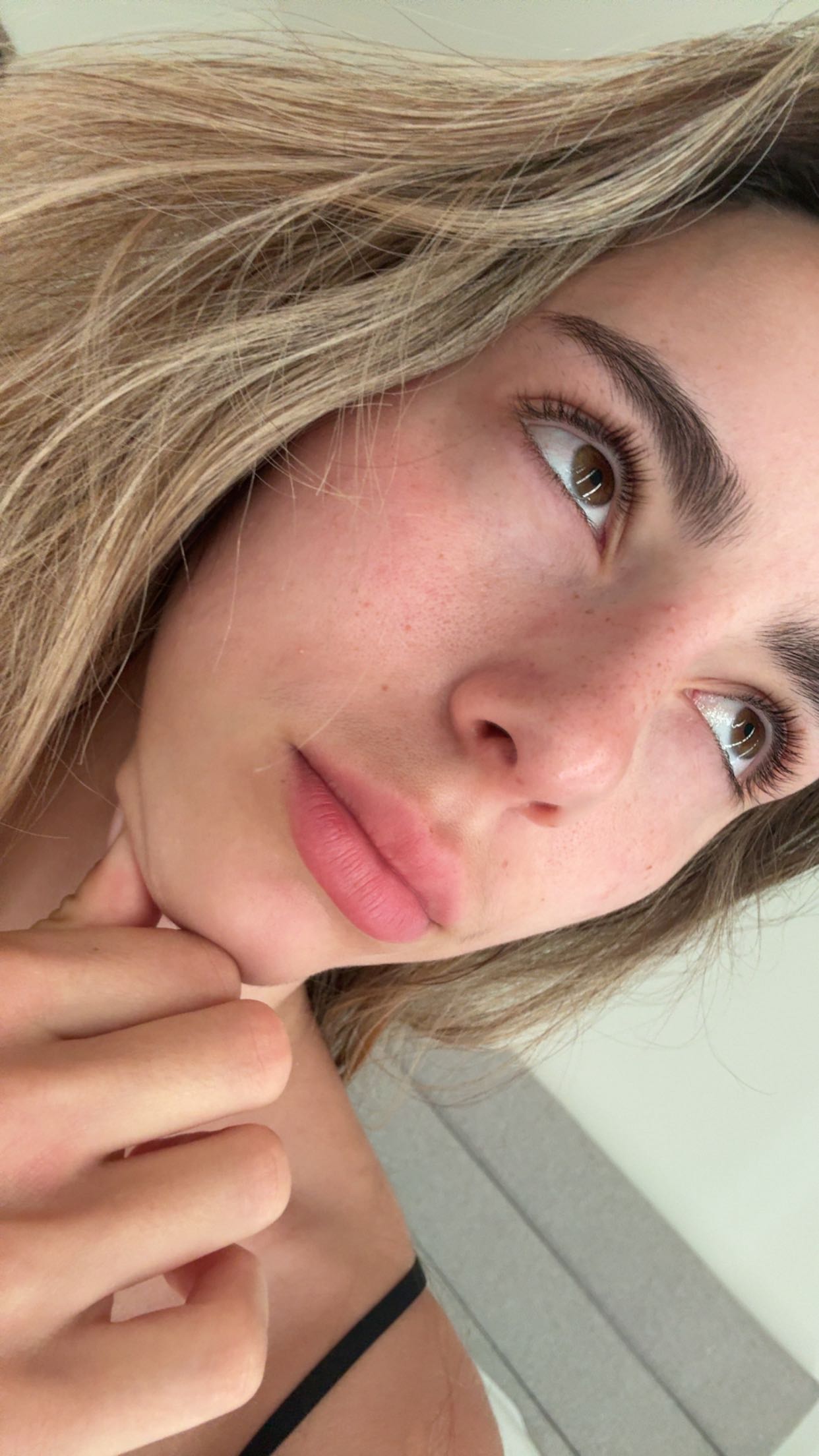 meelahrobbins snapchat image archive image