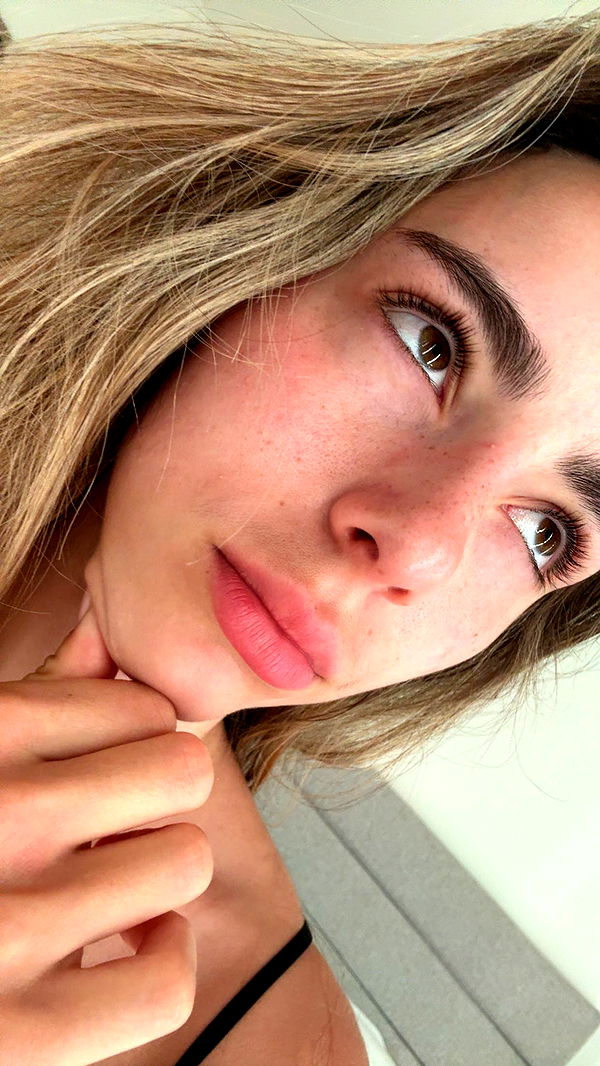 meelahrobbins image ~ Altpins