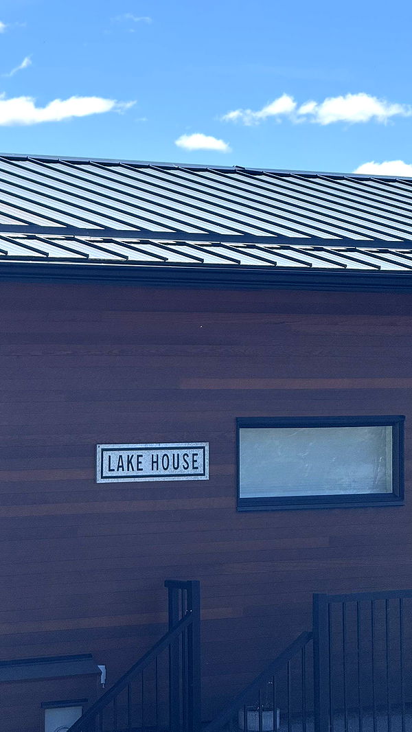 meelahrobbins image ~ Altpins