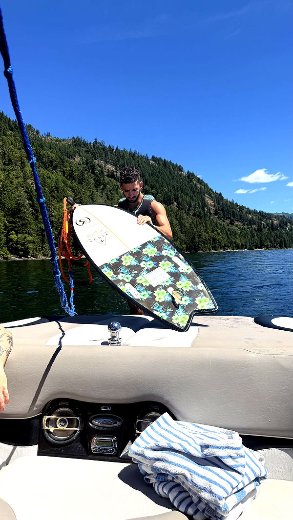 meelahrobbins image ~ Altpins