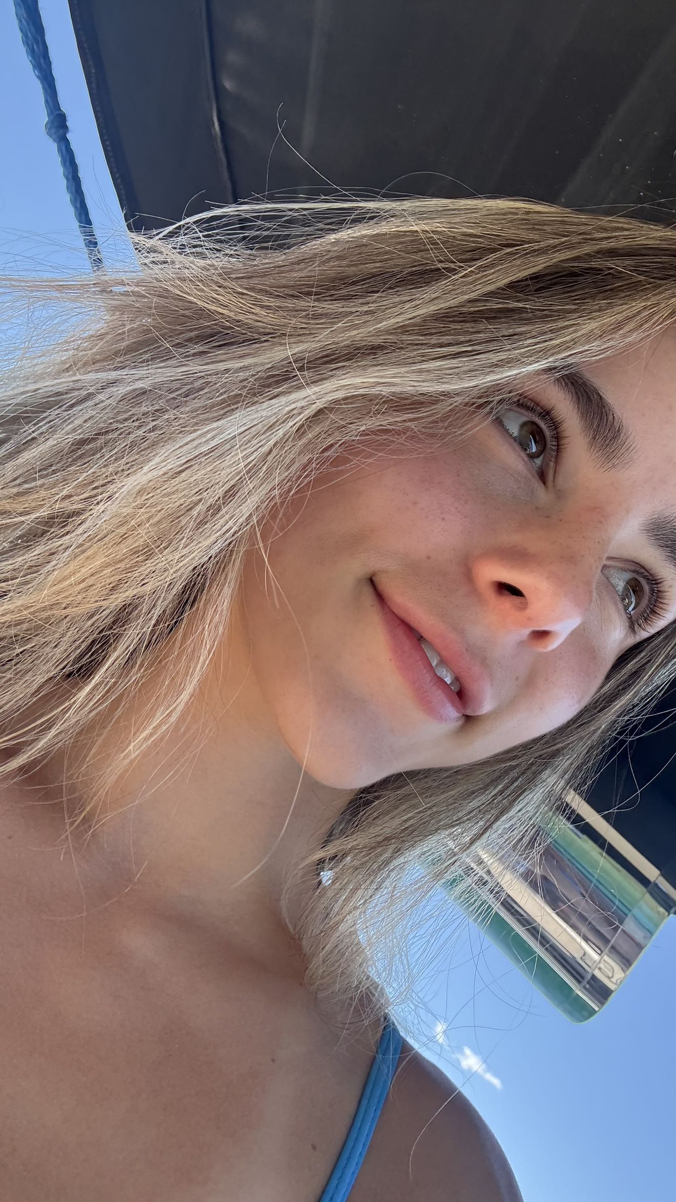 meelahrobbins snapchat image archive image