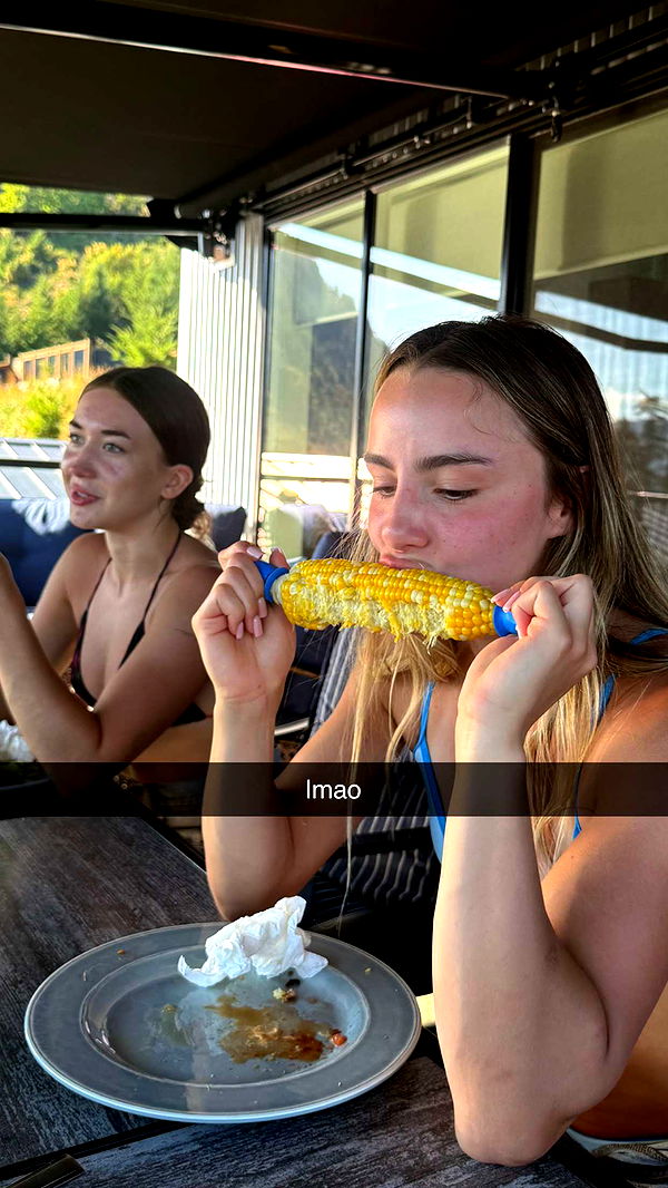 meelahrobbins image ~ Altpins