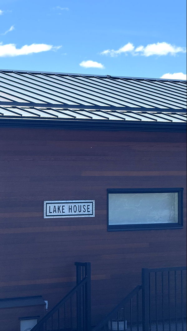 meelahrobbins image ~ Altpins