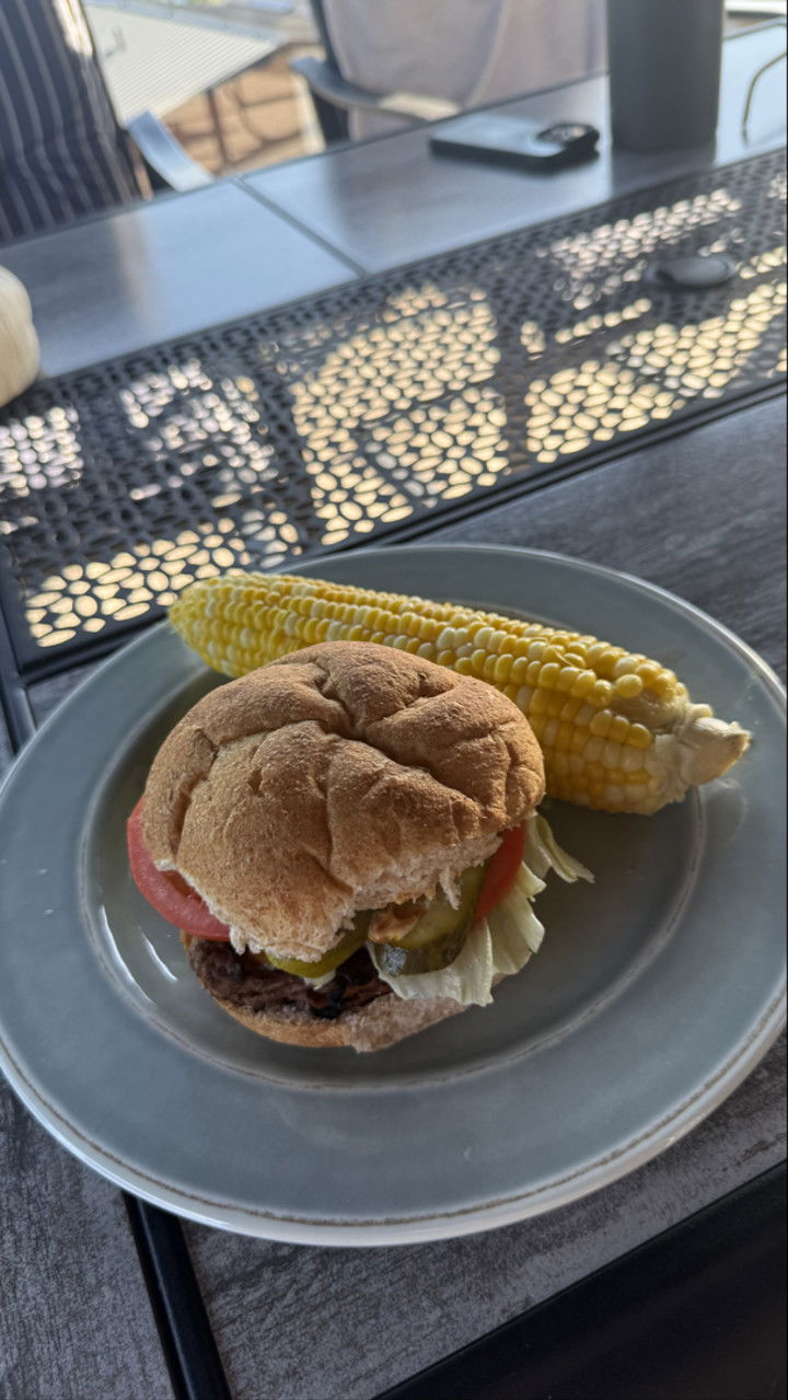 meelahrobbins snapchat image archive image