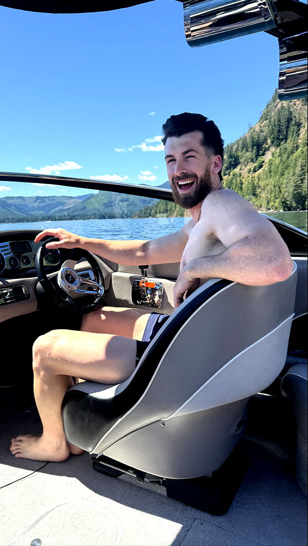 meelahrobbins image ~ Altpins