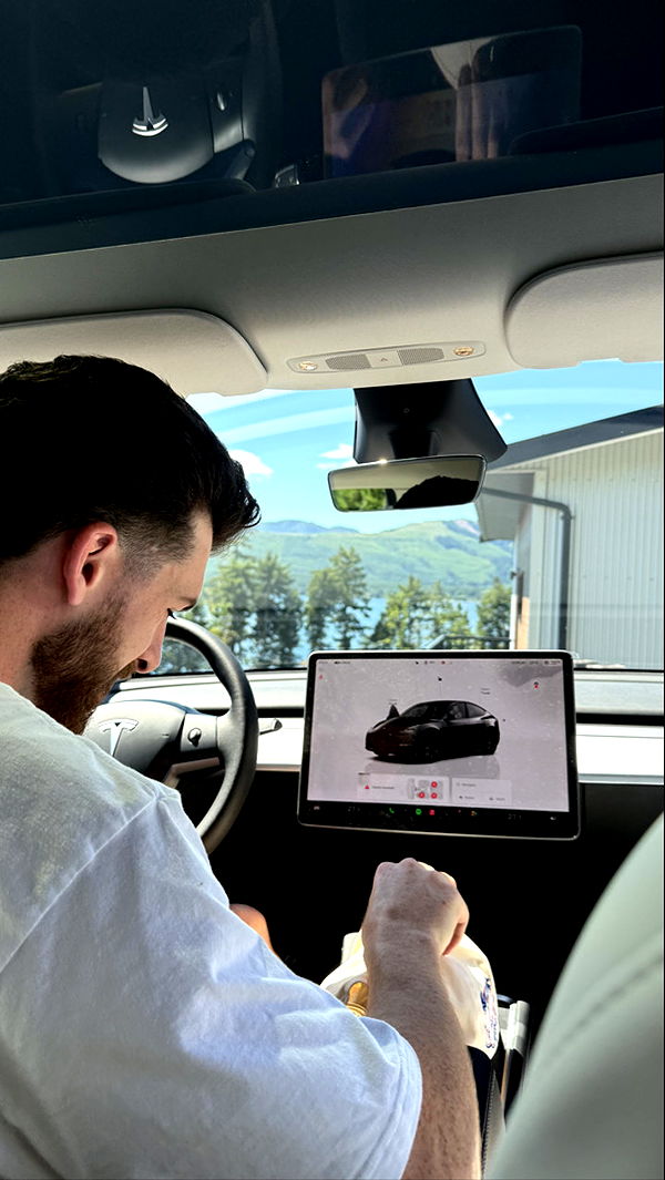 meelahrobbins image ~ Altpins