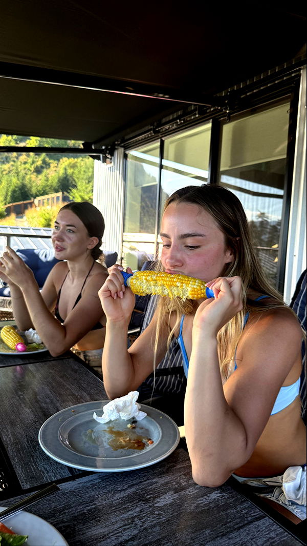 meelahrobbins image ~ Altpins